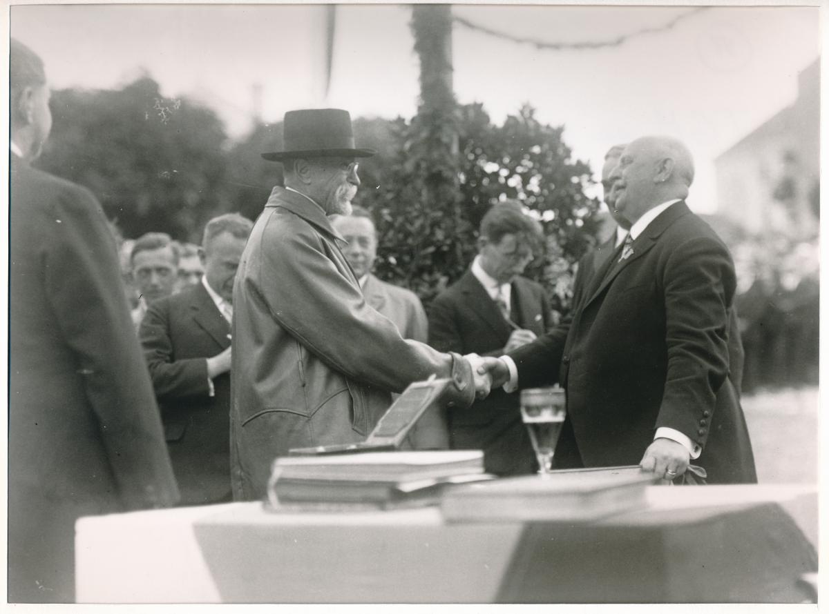 T.G.Masaryk se starostou Aloisem Řezáčem - foto F. Wágner