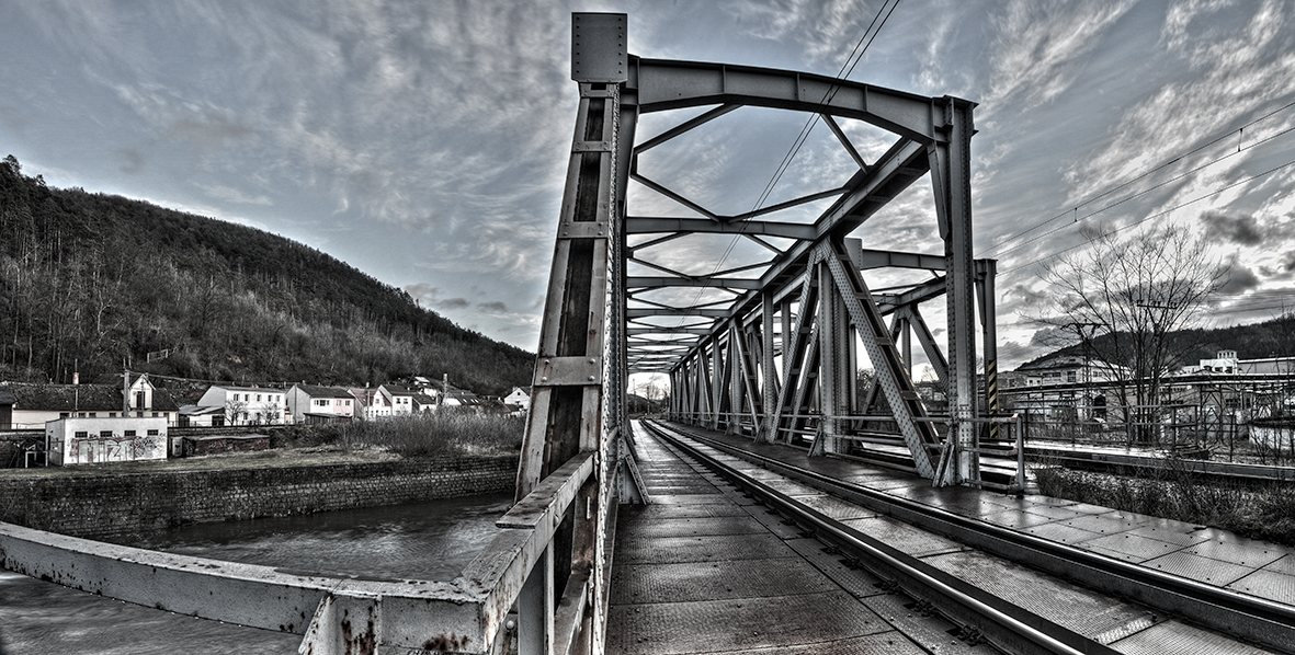 Nynější železniční most přes Svratku trati Brno - Havlíčkův Brod