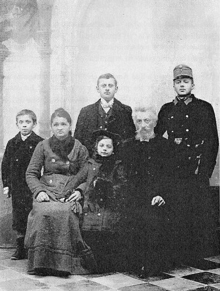 Rodina Kociánova, Benedikt zcela vlevo, na snímku dále rodiče, sestra Amálie a bratři Vladislav a Jindřich