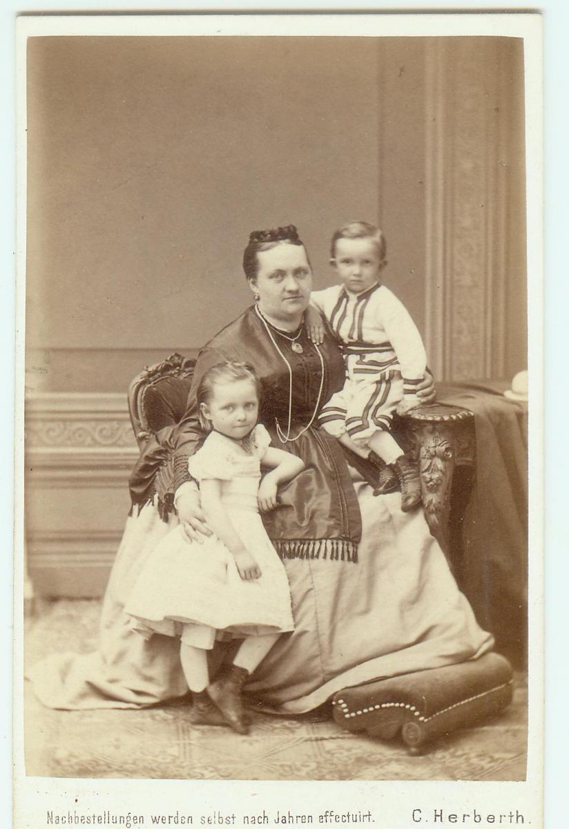 Helene Waldstein-Wartenberg s dětmi